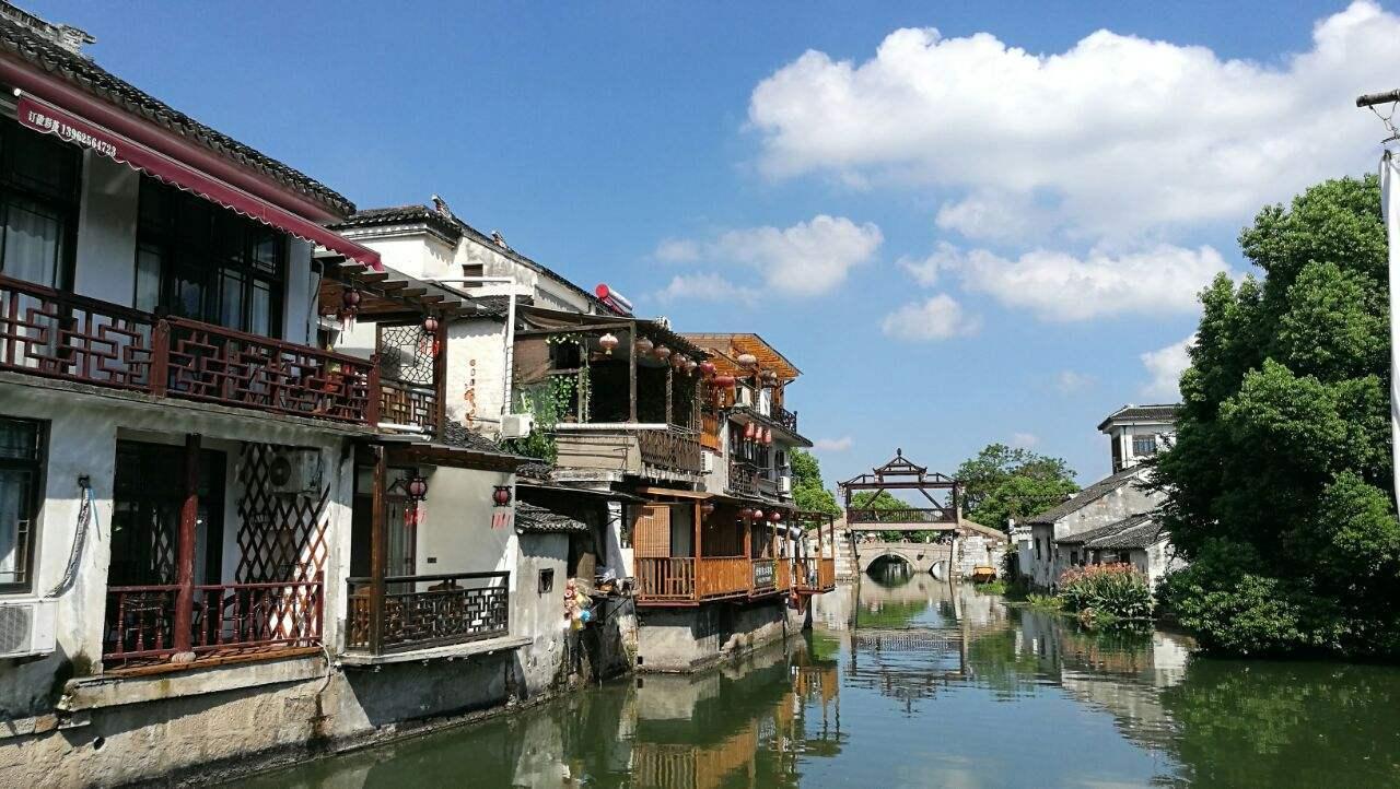 怎样缓解容貌焦虑，真正做到不化妆打扮也不会自卑？游戏画面